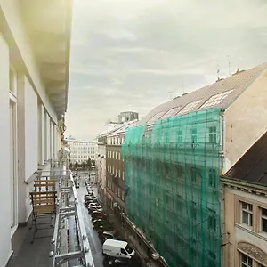  Apartament Luxury 150m2 On Wencelas Square With Private Garage